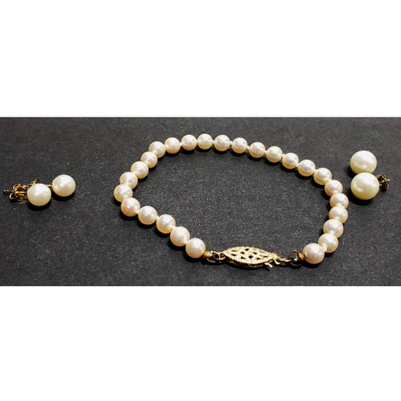 14k Gold Pearl Bracelet and Pearl Earrings Set